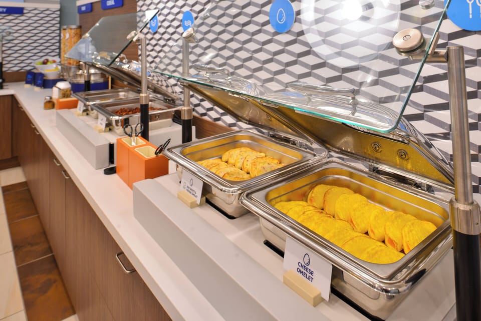 Free daily full breakfast