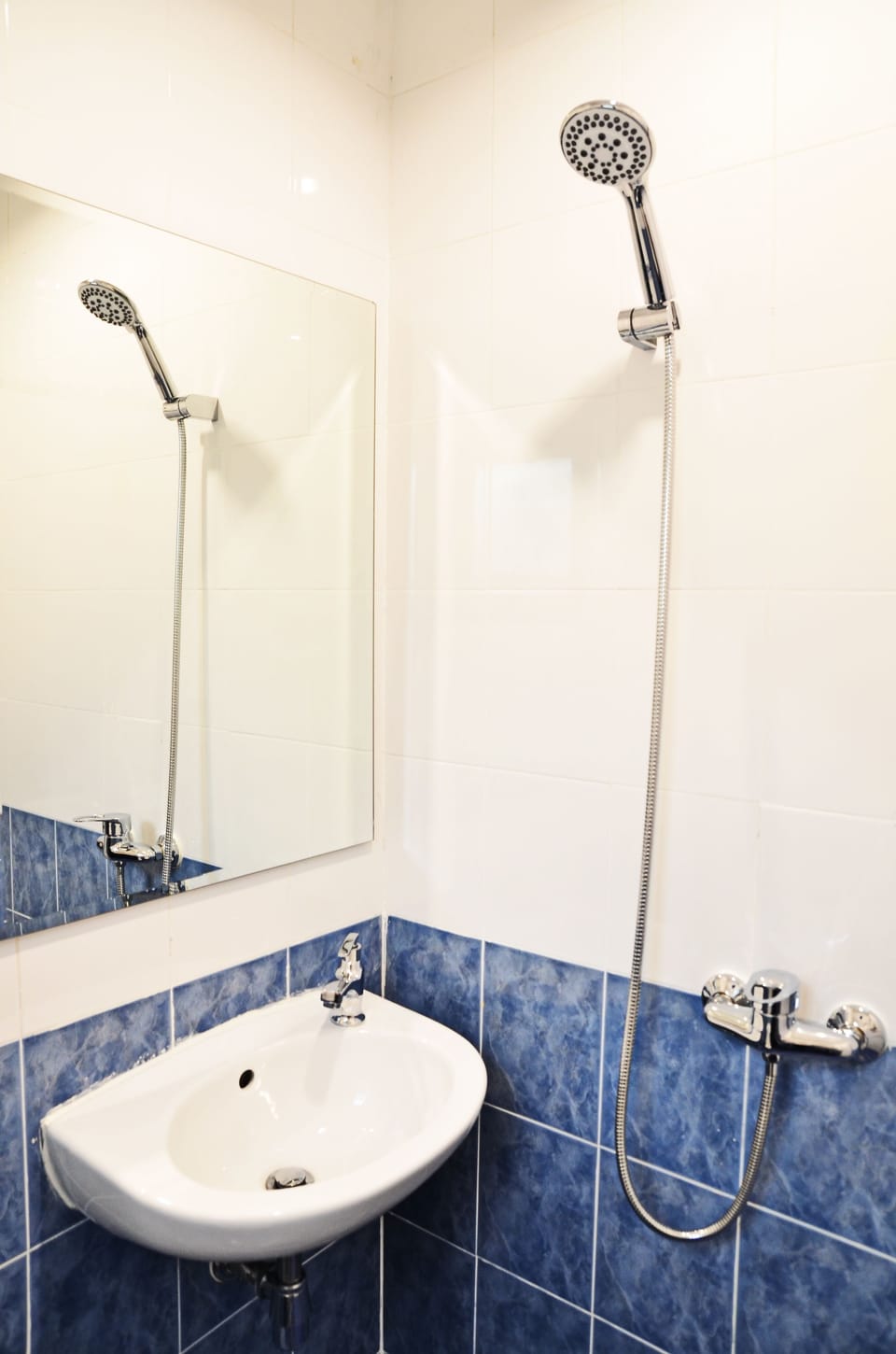Shower, free toiletries, hair dryer (on request), towels