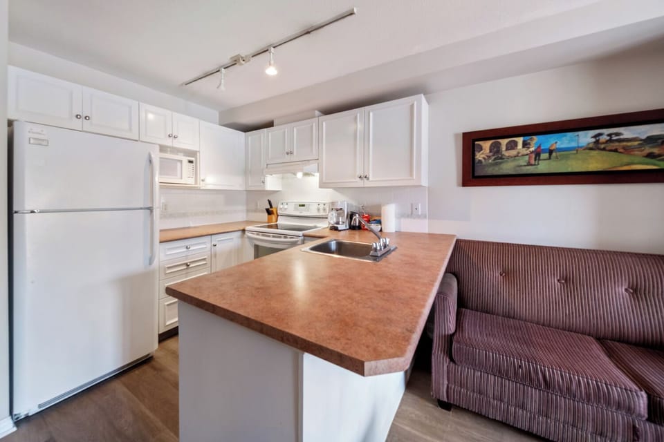 210A Full Kitchen Borgata Lodge