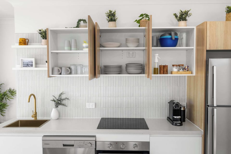 Salt, pepper, cooking oil, coffee pods ☕, sugar, and milk provided—everything you need to get started.