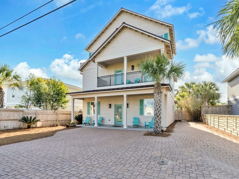 Welcome to "Don't Worry, Beach Happy!" A Colorful Paradise on Pompano Street!