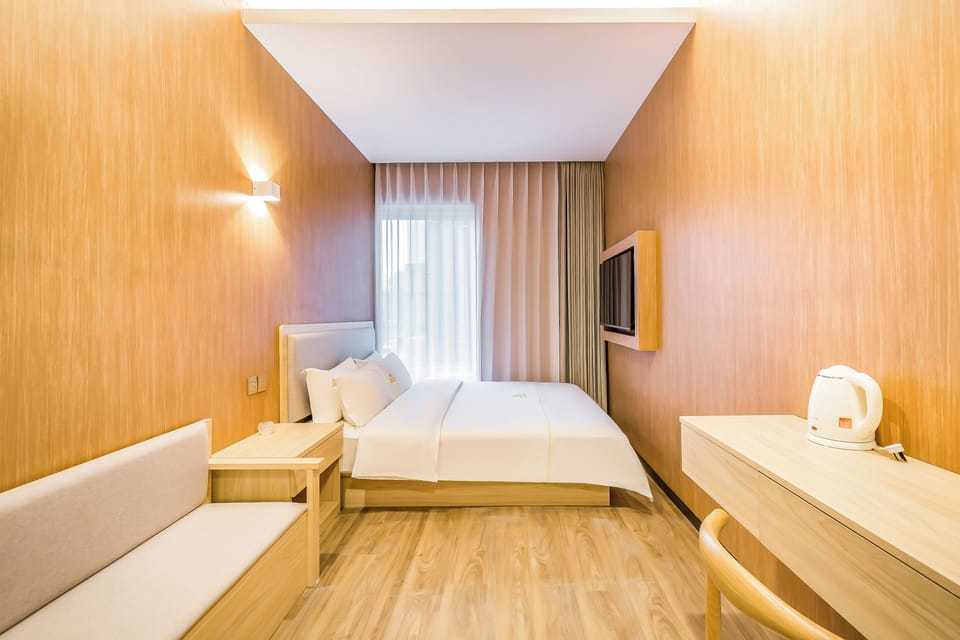 Elite Single Room | WiFi (free), bed sheets