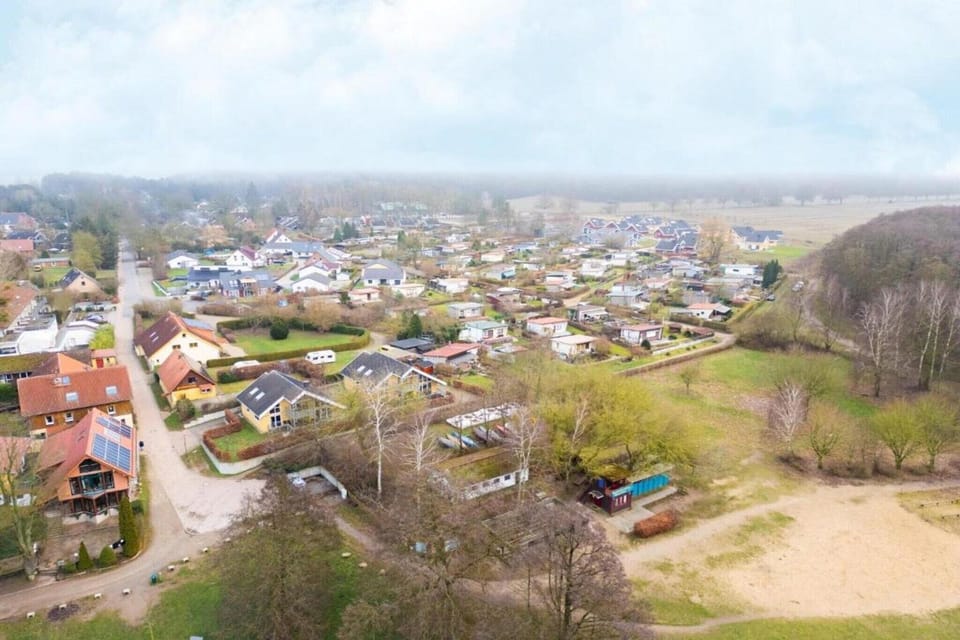 Immediate Surroundings [summer] (<1 km)