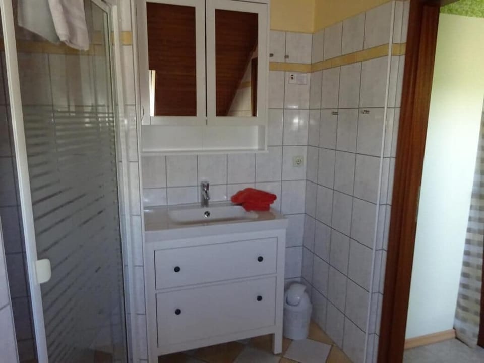 Free toiletries, hair dryer