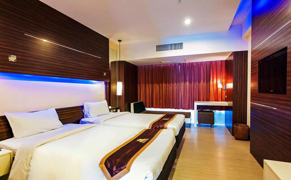 Free minibar items, in-room safe, individually decorated, desk