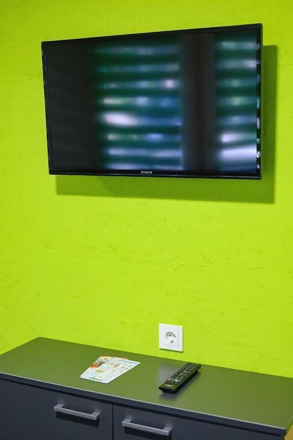 Standard Bungalow, Non Smoking, Park View | Television