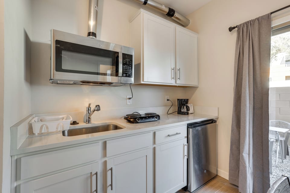 Apartment (0 Bedroom) | Interior