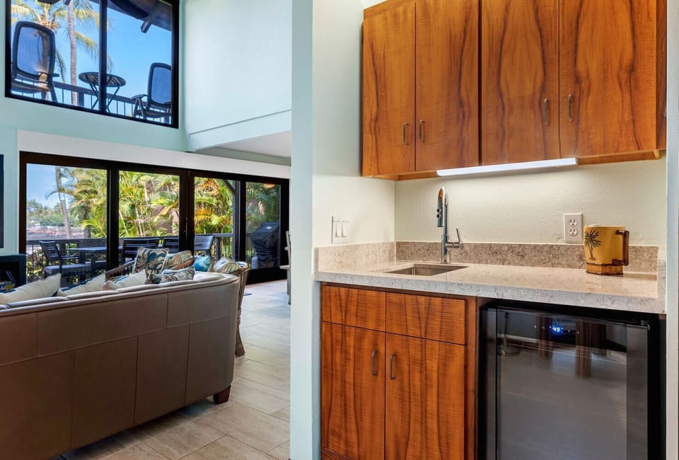 Wet Bar Adjacent to Great Room