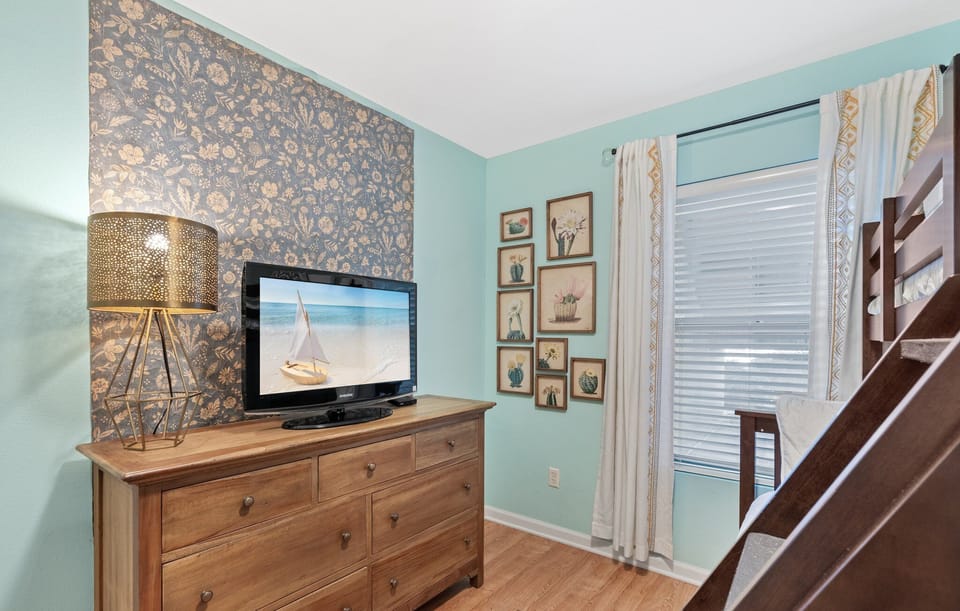 Bedroom 2 with TV