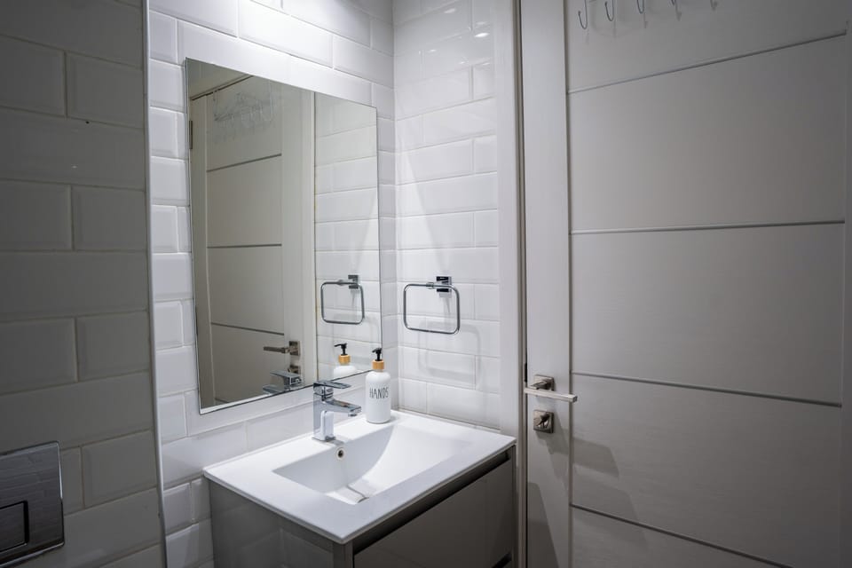 Luxury Apartment, City View | Bathroom