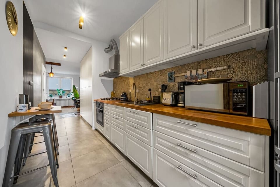 Fully equipped kitchen | Book Now with RENTUJEMY.COM