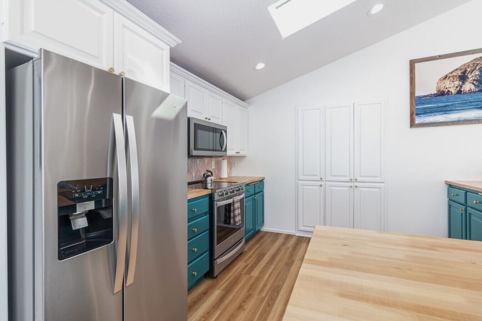 Side of Kitchen