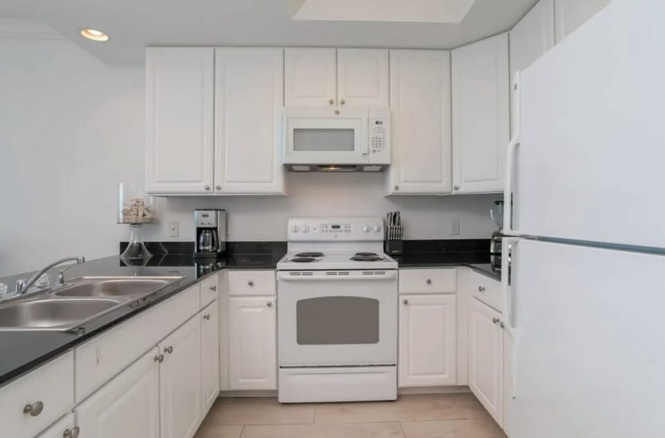 San Carlos 1906, Gulf Shores, Alabama Sleeps 8. Managed by Island Rentals