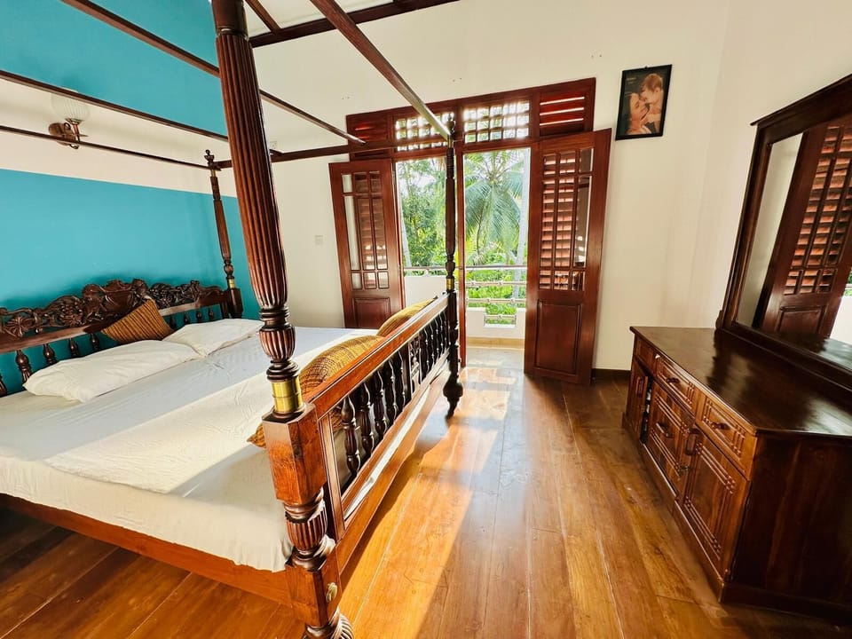 Luxury Villa, Smoking, Garden View | 4 bedrooms, blackout drapes, soundproofing