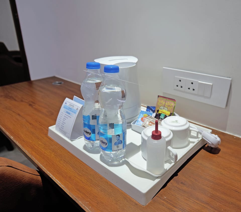 In-room safe, laptop workspace, blackout drapes, iron/ironing board