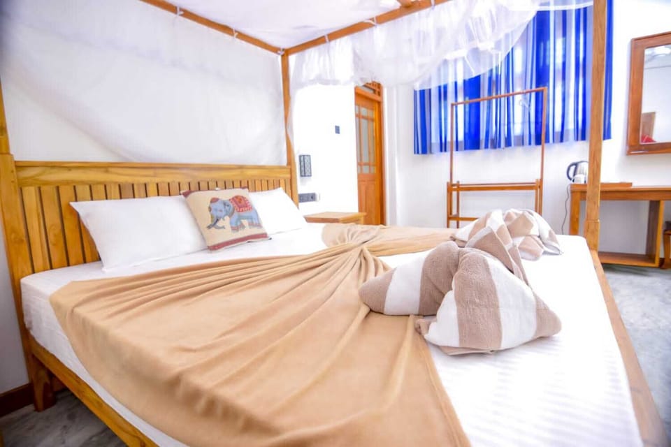 Comfort Double or Twin Room | Desk, free WiFi