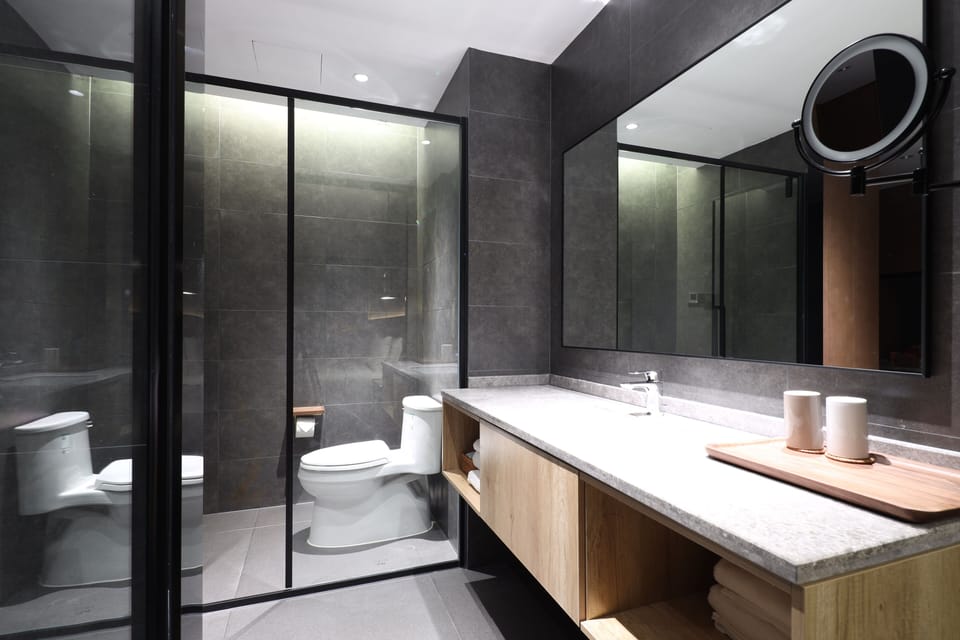 Basic Twin Room, Balcony, Hill View | Bathroom | Free toiletries, hair dryer, bathrobes, slippers