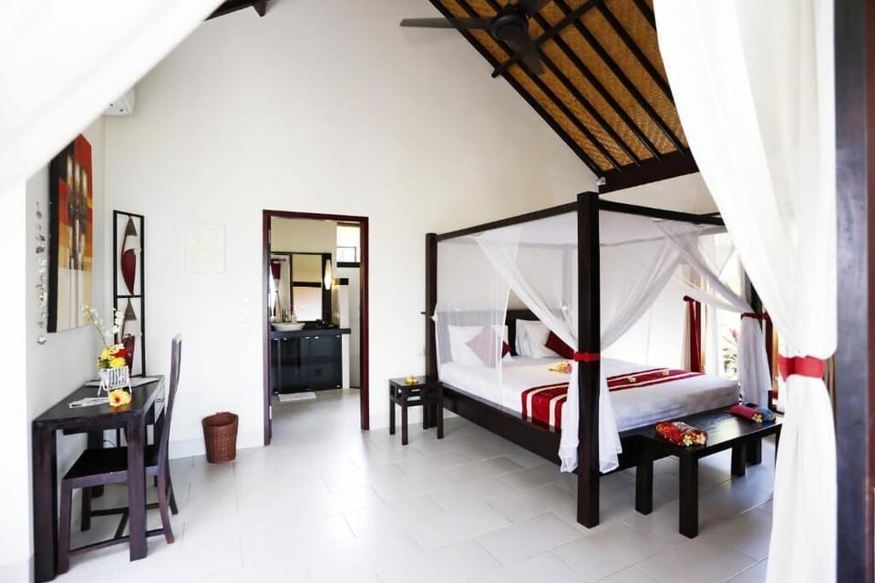 Bungalow, Partial Sea View | Desk, free WiFi