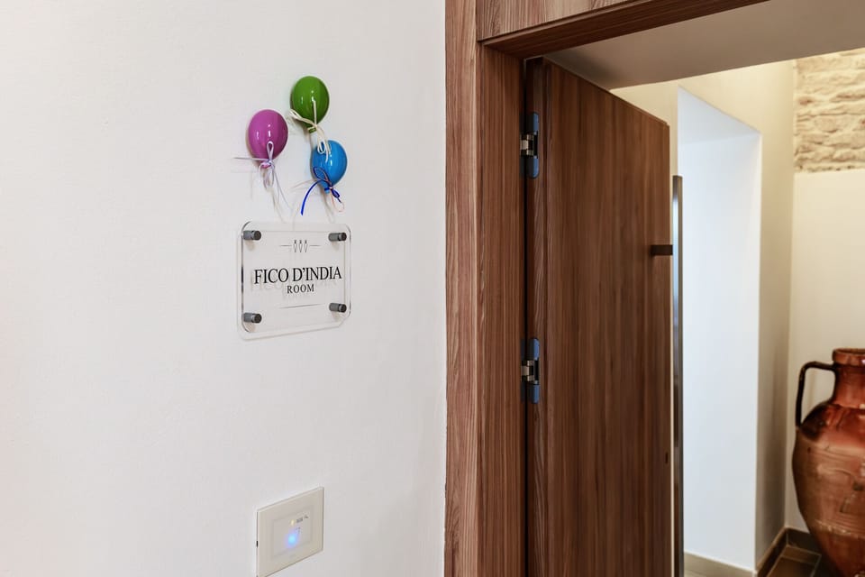 Comfort Double Room | Minibar, in-room safe, desk, blackout drapes