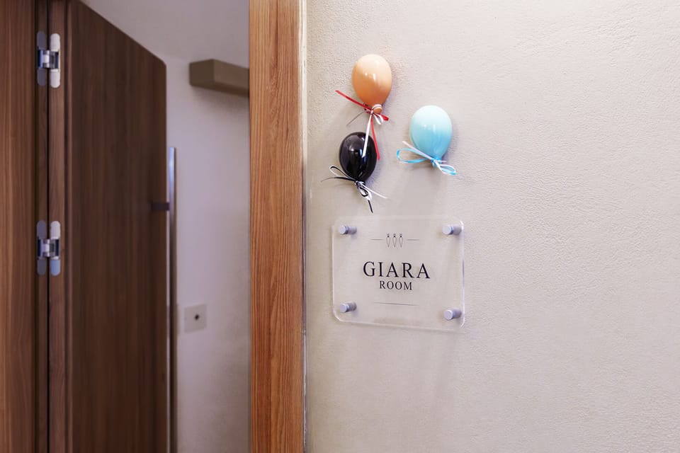 Deluxe Double Room | Minibar, in-room safe, desk, blackout drapes