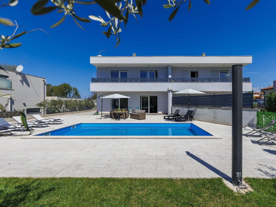 Swimming Pool, Shade, Resort, Estate, Design, Outdoor Furniture, Hotel, Villa
