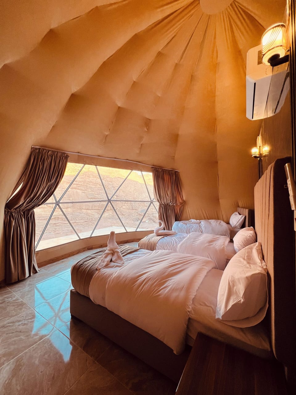 Luxury Double Room, Balcony | In-room safe, soundproofing, iron/ironing board