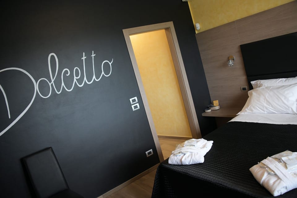 Comfort Double or Twin Room, Hill View | In-room safe, desk, laptop workspace, blackout drapes