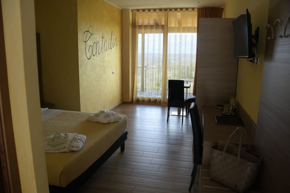 Comfort Double or Twin Room, Hill View | In-room safe, desk, laptop workspace, blackout drapes
