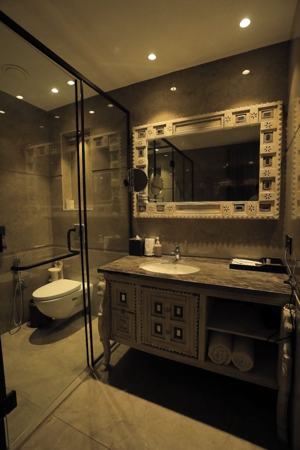 Cottage Mini Suite | Bathroom | Bathrobes, slippers, soap, shampoo