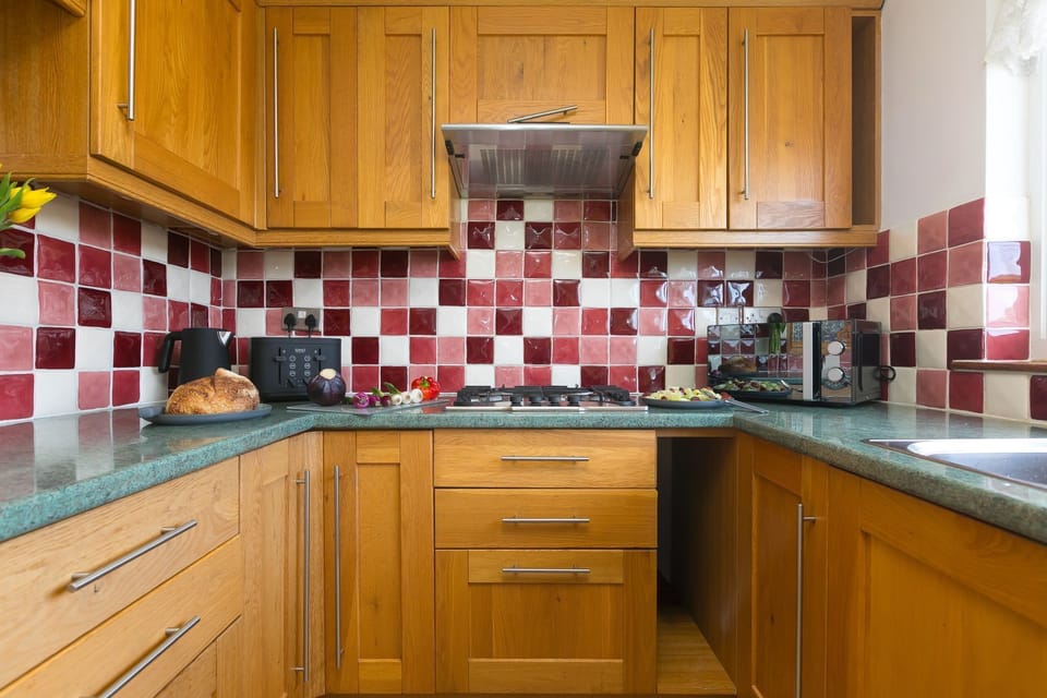 Kitchen with kettle, toaster and microwave - Ocean Parc