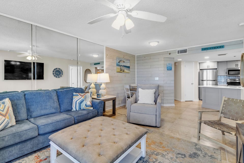 Phoenix East 910. 2 bedrooms & 2 bathrooms. Sleeps 9. Orange Beach, AL Managed by Island Rentals