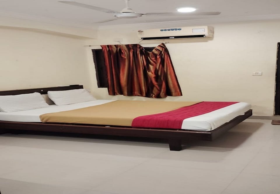 Standard Room | Desk, free WiFi