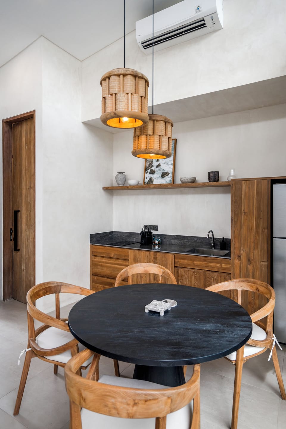 Deluxe Villa, 1 King Bed, Private Pool, Pool View | Dining room