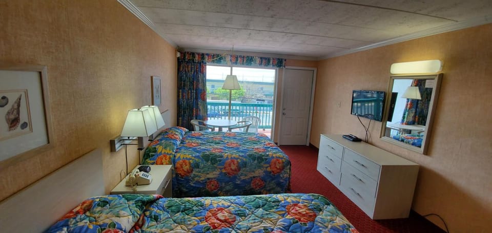 Room, 2 Queen Beds, Kitchenette | Bed sheets