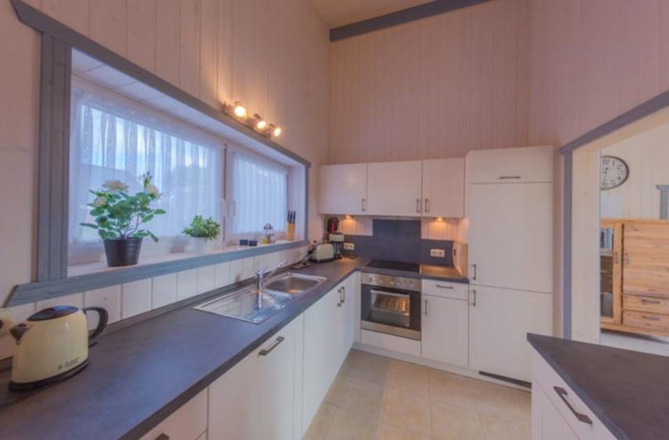 House | Private kitchen | Highchair