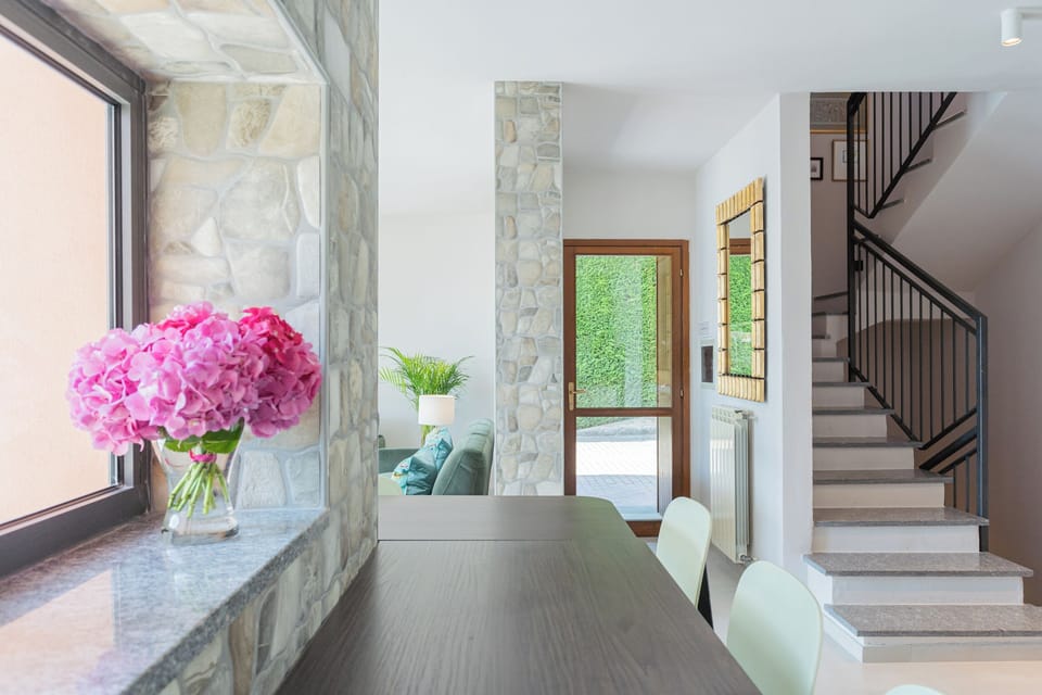 Villa (4 Bedrooms) | Living area | 32-inch TV with cable channels