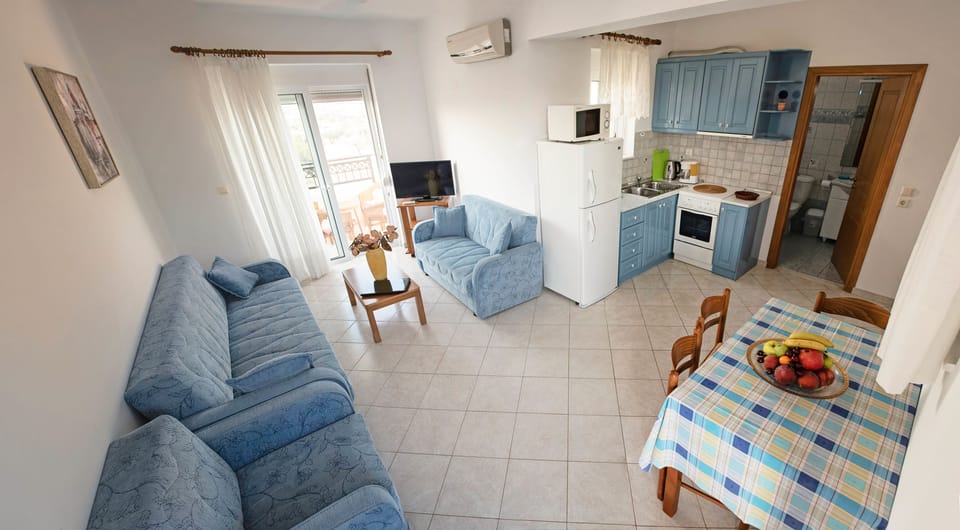 Comfort Apartment, 1 Bedroom, Non Smoking, Kitchen | Living area | LCD TV