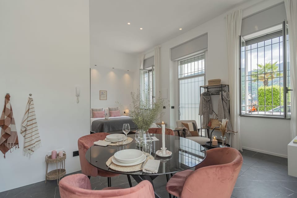 Apartment (0 Bedroom) | Living area | 32-inch TV with cable channels