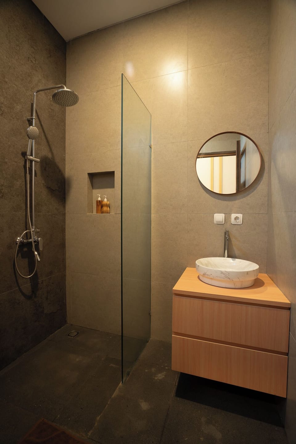 Shower, rainfall showerhead, towels, soap