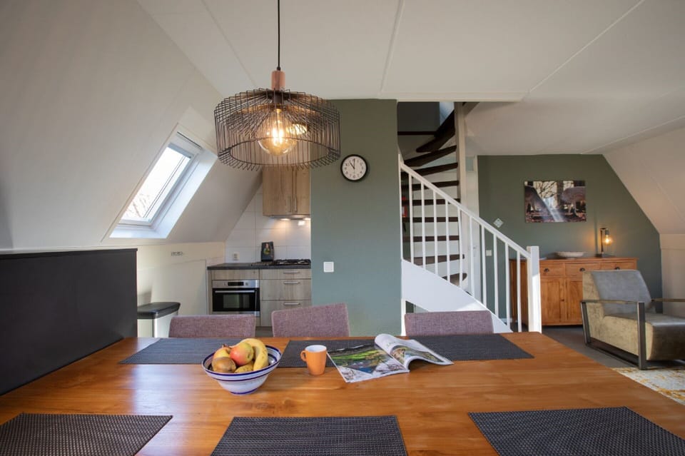 Bungalow | Dining