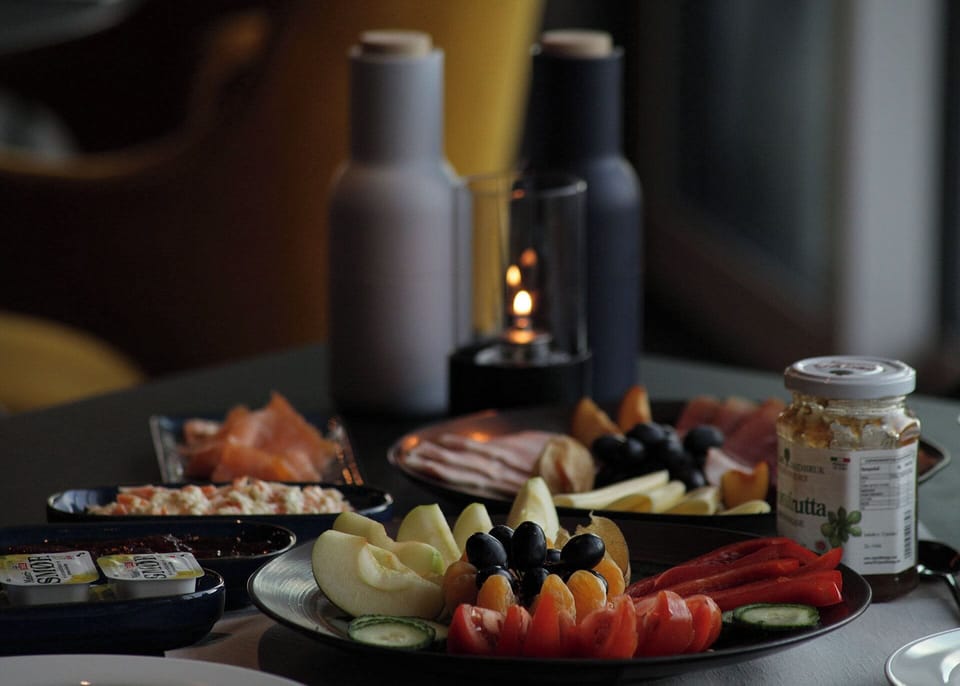 Daily continental breakfast for a fee