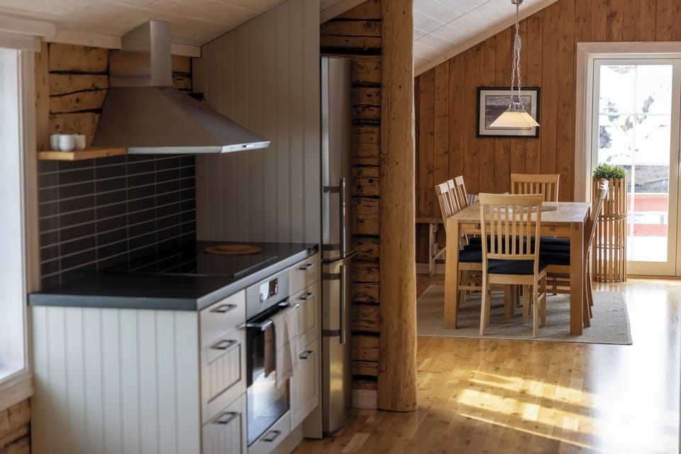 Superior Cabin, 4 Bedrooms, Harbor View, Oceanfront | Private kitchen | Full-size fridge, dishwasher