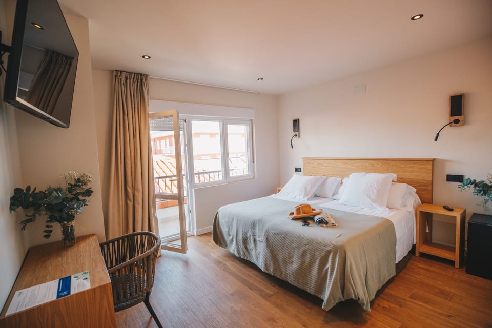 Double or Twin Room | Desk, free WiFi