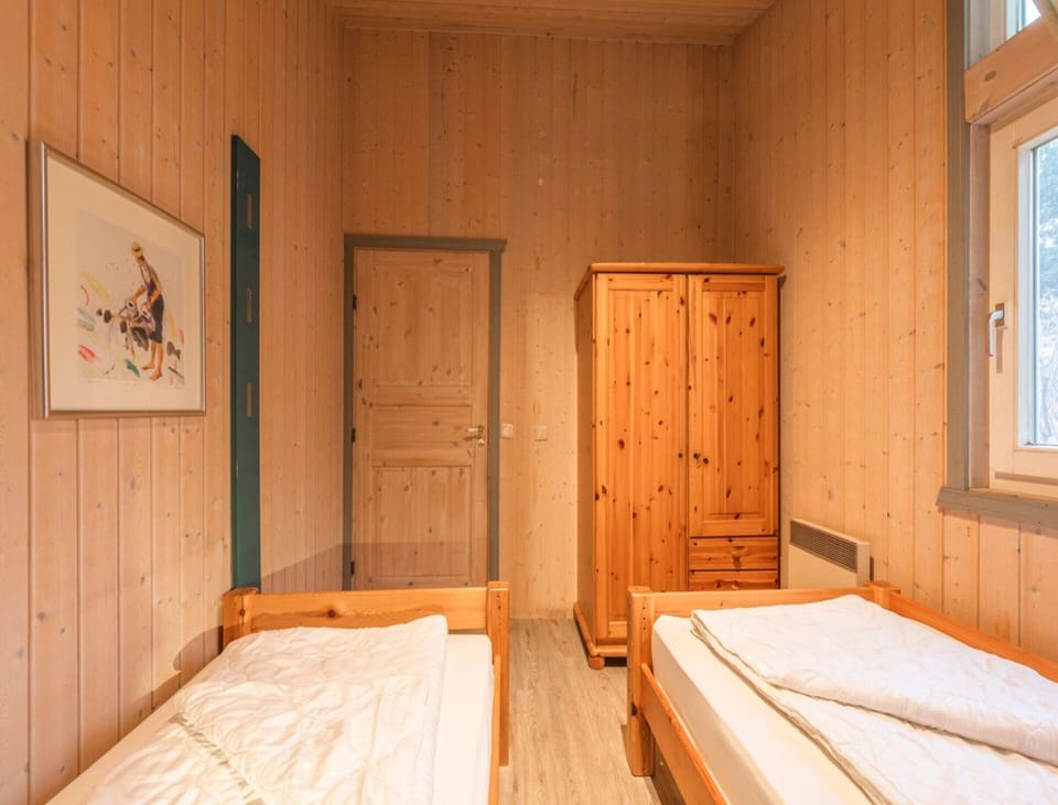 House | 2 bedrooms, individually furnished
