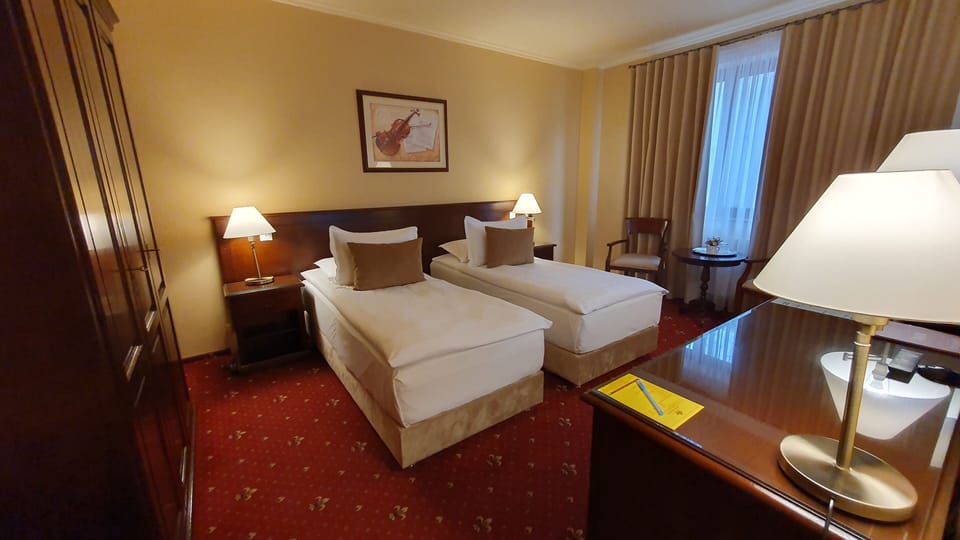 Comfort Double or Twin Room | Hypo-allergenic bedding, Select Comfort beds, minibar, desk