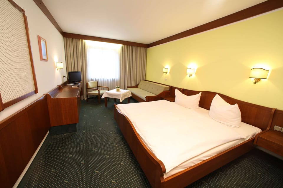 Standard Room, 3 Twin Beds (Triple) | Soundproofing, free WiFi