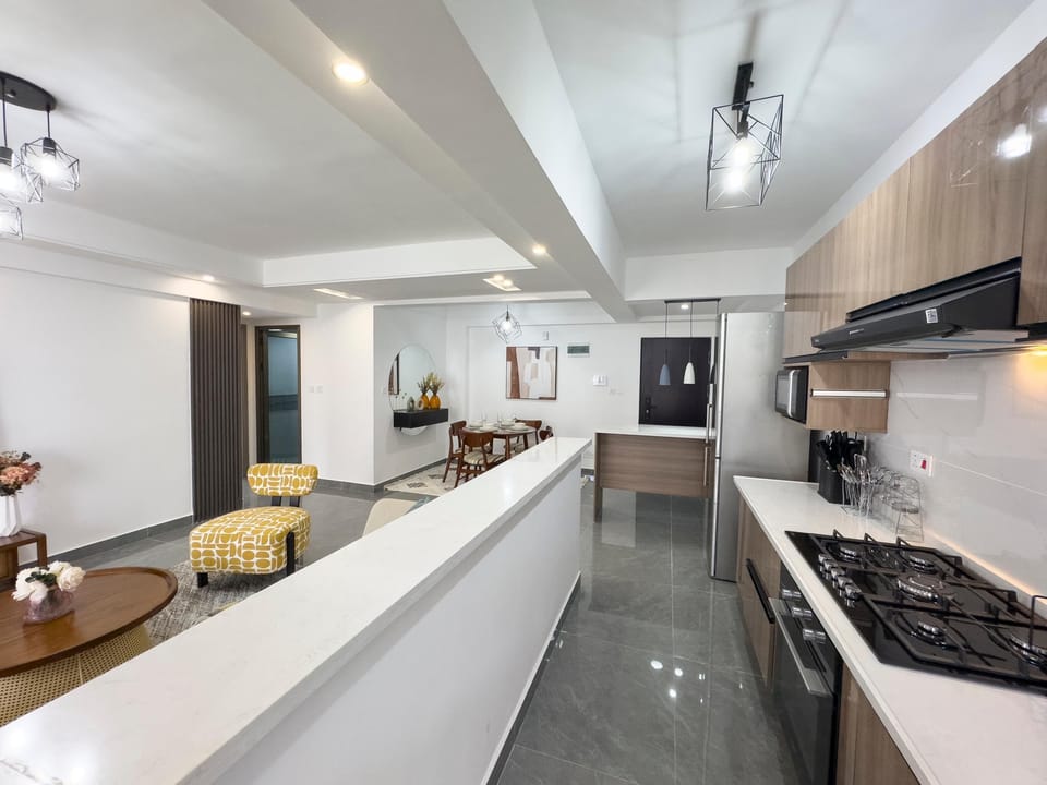 Family Apartment, 2 Bedrooms, Balcony, City View | Private kitchen