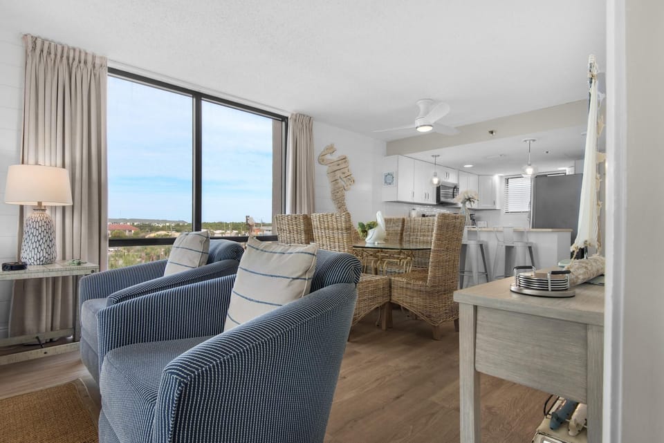 Condo, Multiple Beds (SunDestin 518) | Living area