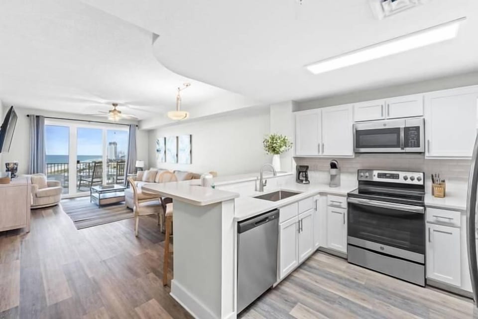 Condo, Multiple Beds (Calypso 3-1107) | Private kitchen | Oven, toaster