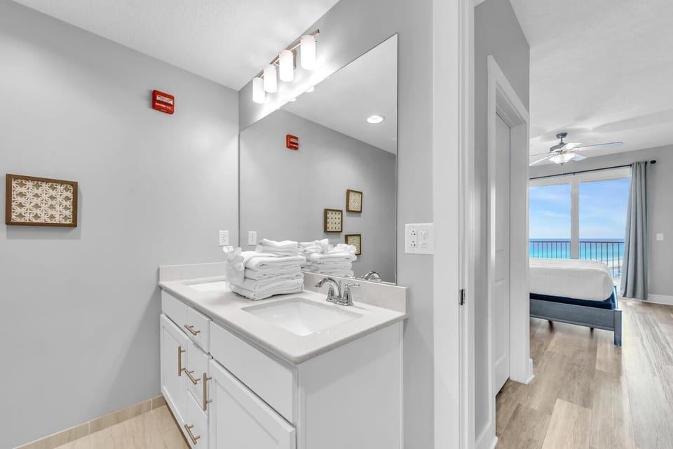 Calypso 3-1107 Apartment in Panama City Beach